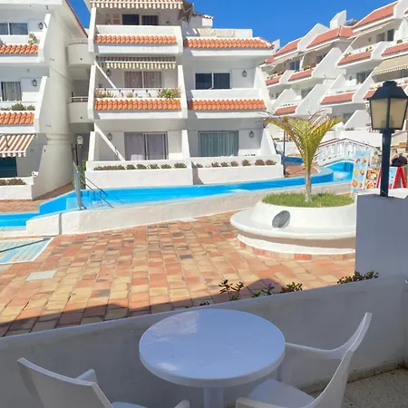 Apartment In Americas Floritas